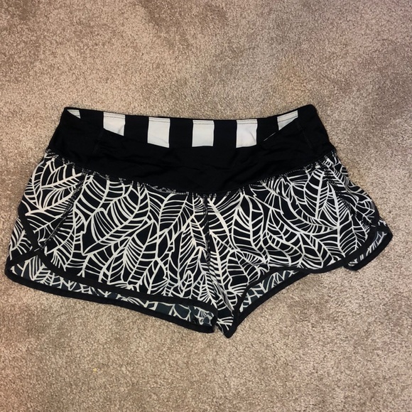 Lululemon shorts - Picture 1 of 4